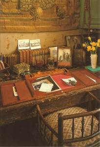 Vita Sackville-West's writing desk in Sissinghurst Tower 